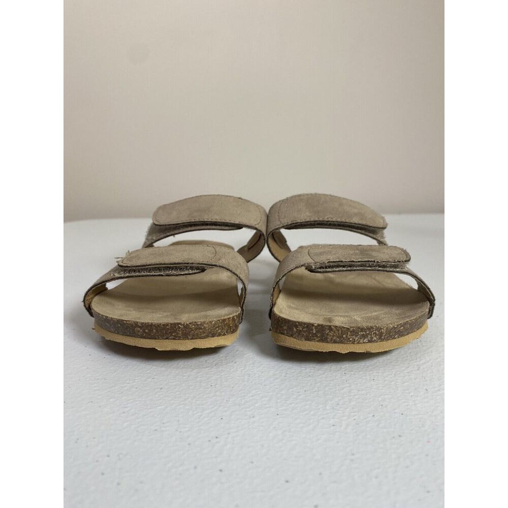 Max + Jake Sandals Girls Size 10M Felix Flats Tan Suede Adjustable Hook Loop EUC - Picture 2 of 8